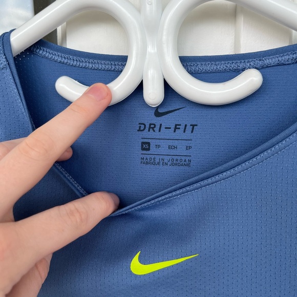 Nike Dri-Fit Women’s T-Shirt - Picture 3 of 3